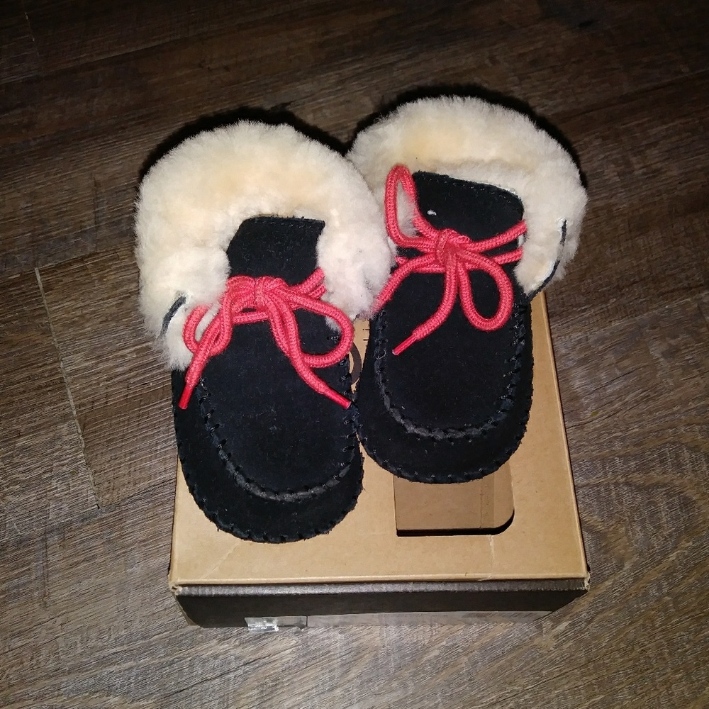 Size 245 Ugg $45.00 shipped