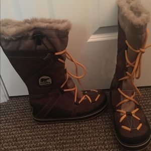 Sorel women's snow boots