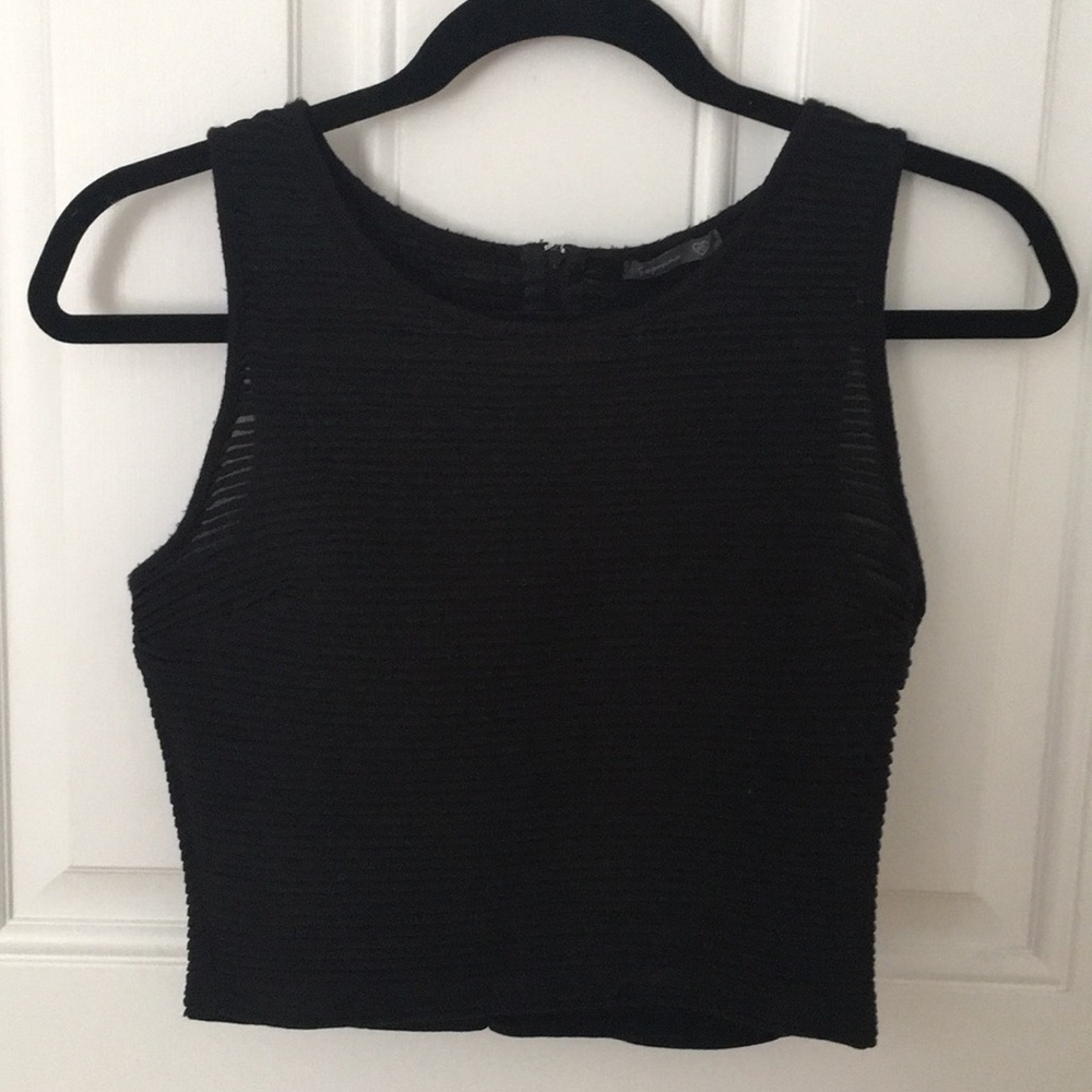 Sleeveless ribbed crop top