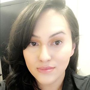 Meet your Posher, Vanessa