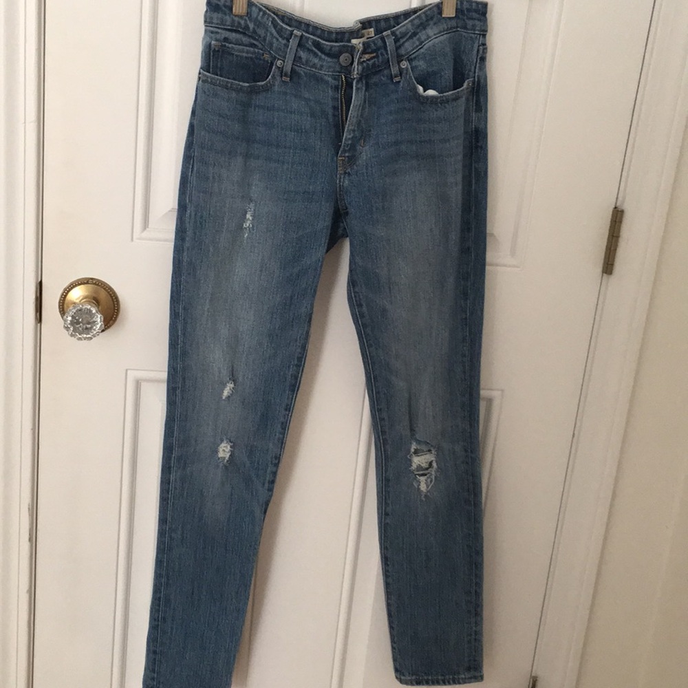 Never worn Levi 711 jeans