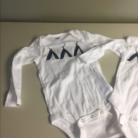 Teepee Onesie - Picture 3 of 6