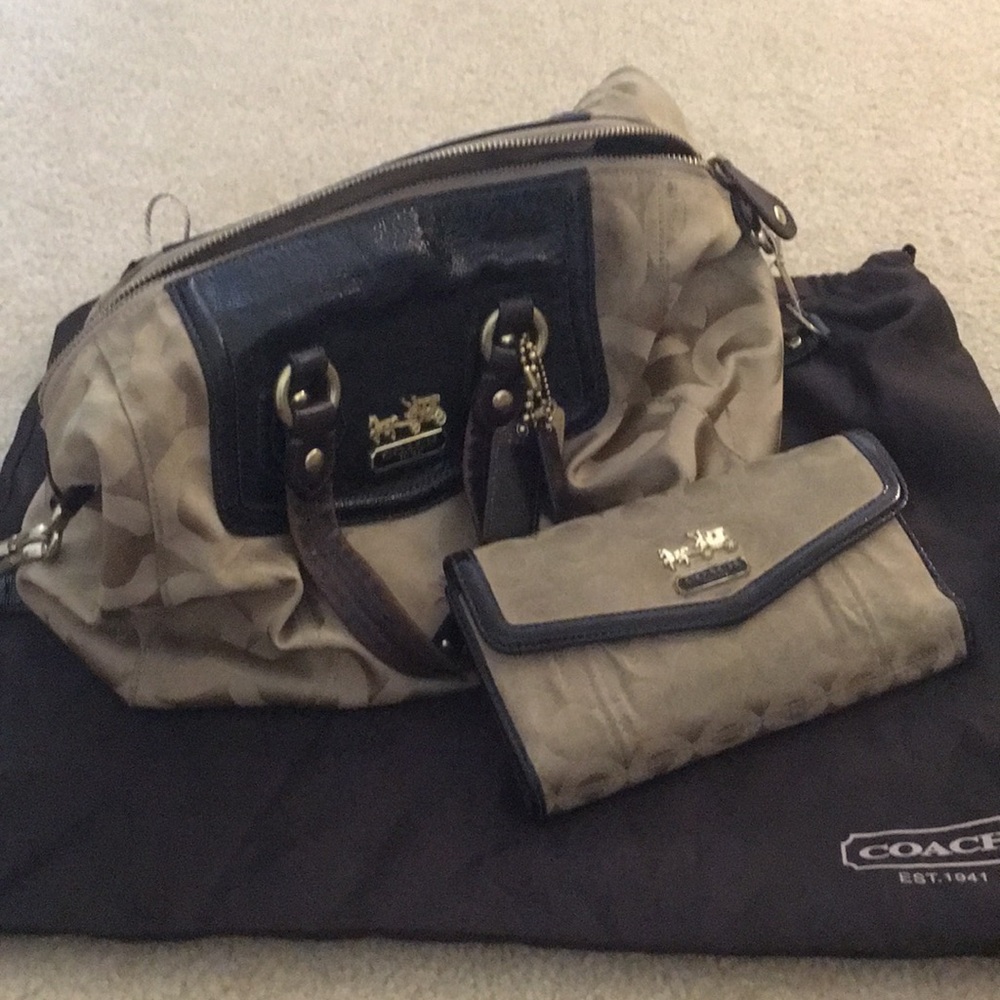 Coach bag w/wallet