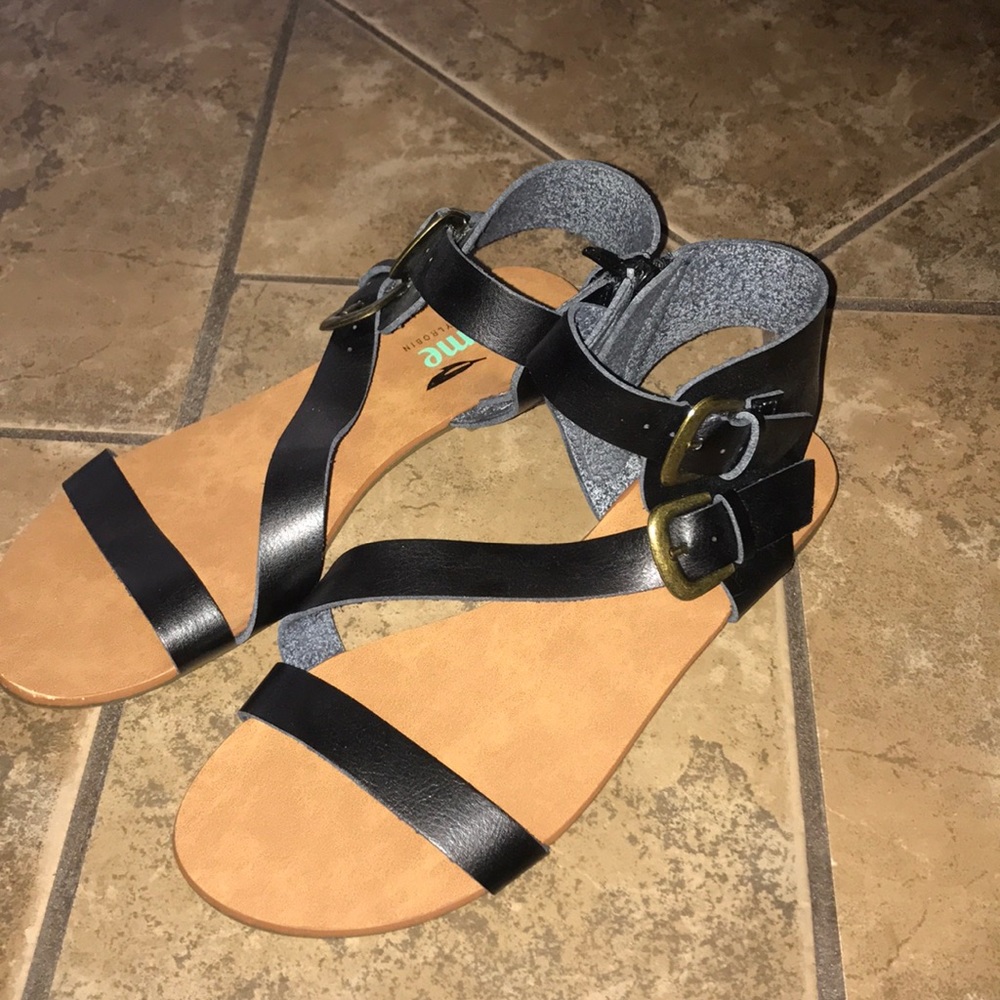 Black Sandals
