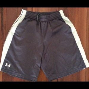 Men's under Armour Lg shorts