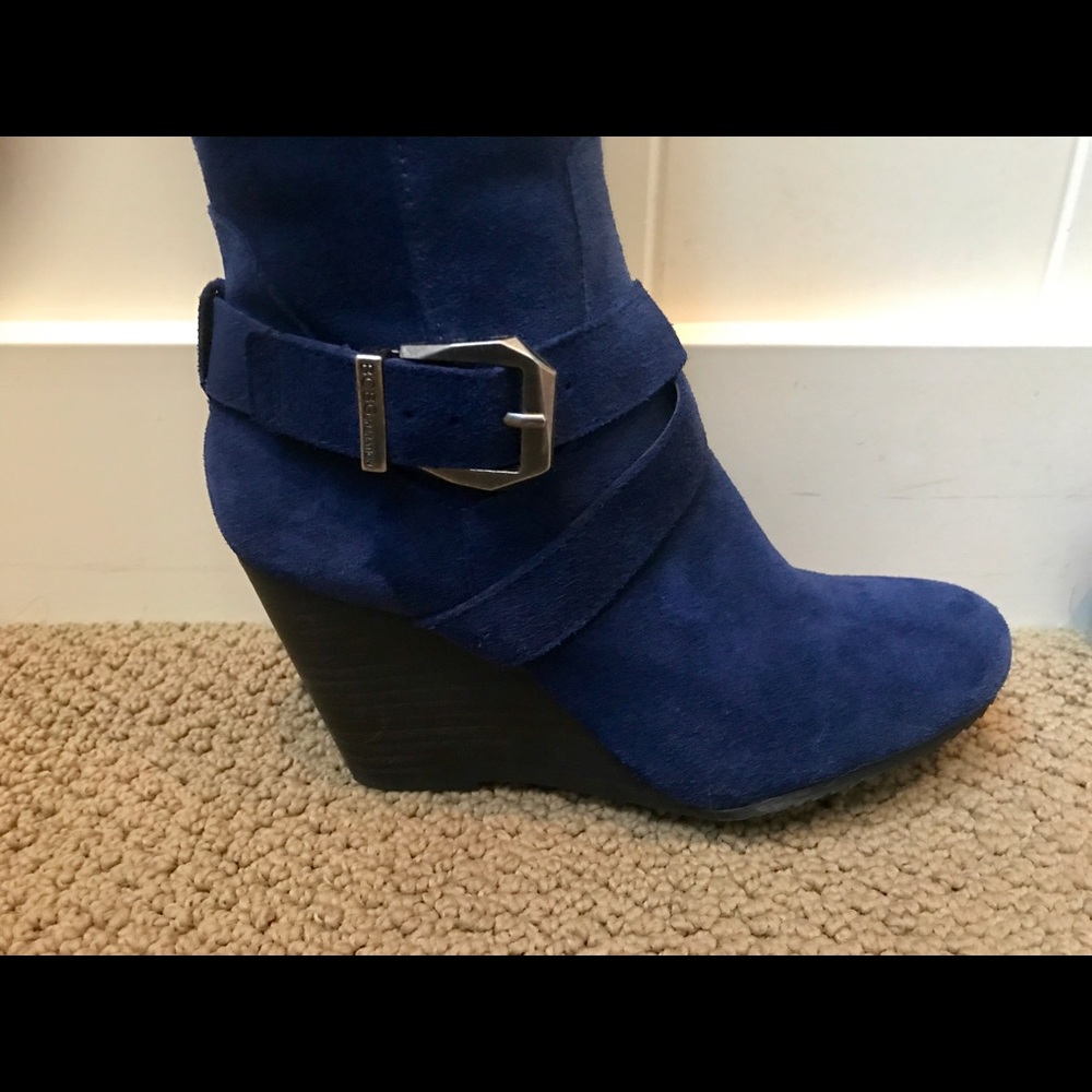 NWOT BCBGeneration Navy Suede Boots. Size 6M/36.
