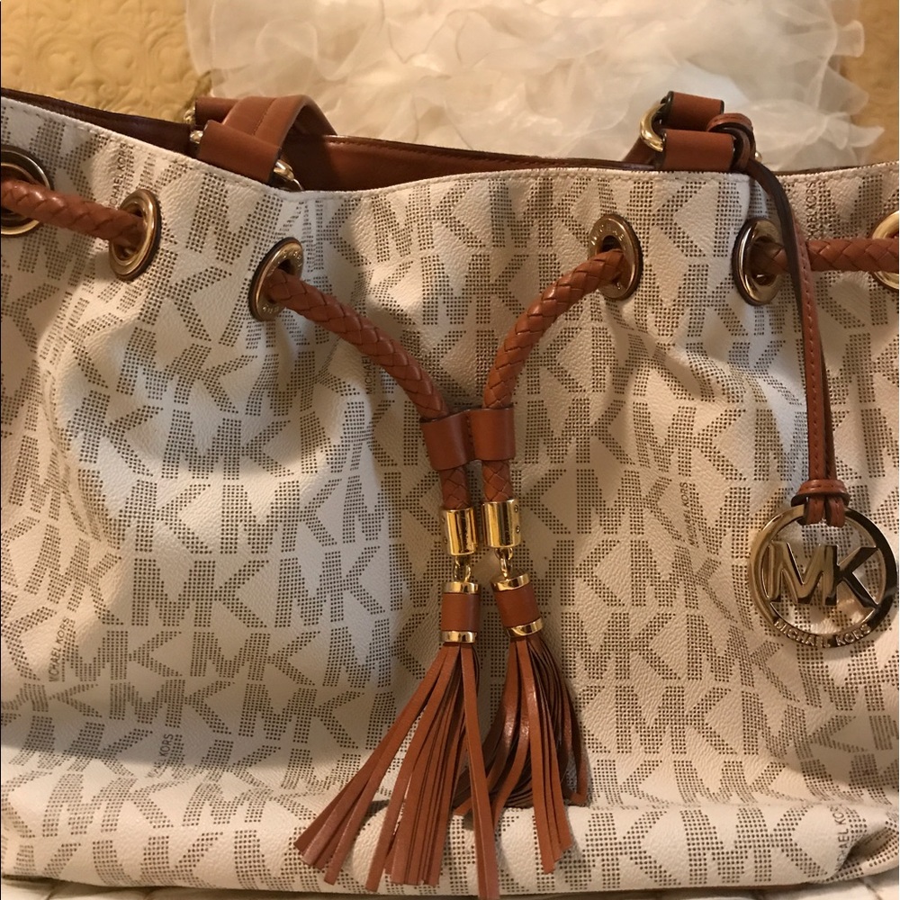 Michael Kors tote