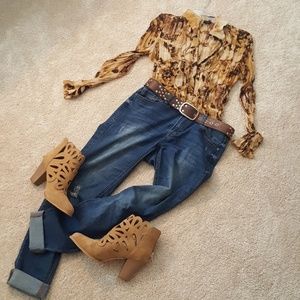 Cool abstract design crinkle shirt