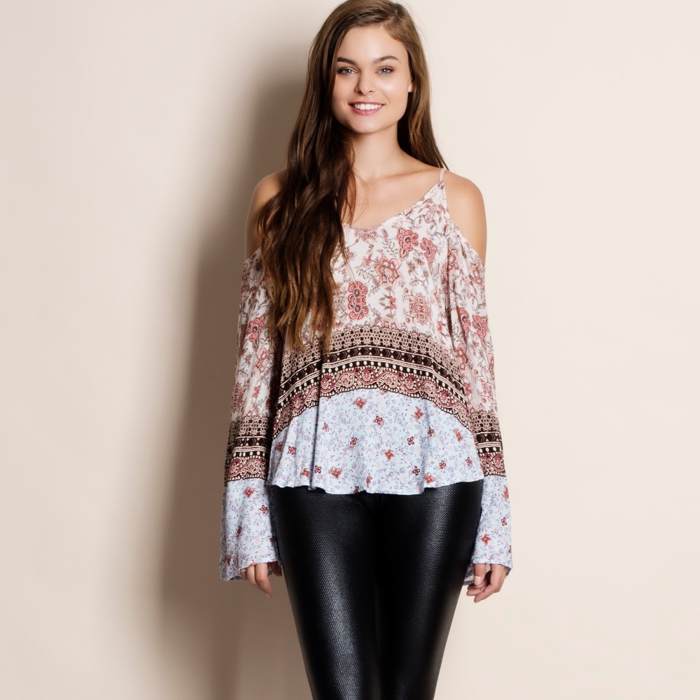 Cold Shoulder Printed Top - Picture 2 of 4