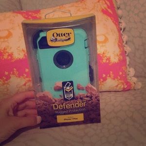 NEW OtterBox Defender for iPhone 7 Plus Turquoise