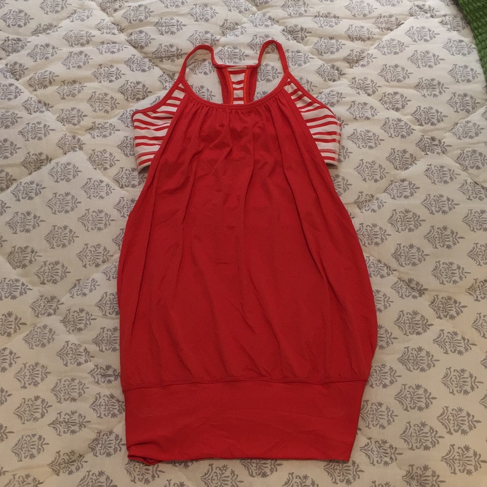Lululemon No Limits Tank - RED - size 4