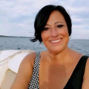 Meet your Posher, Joann