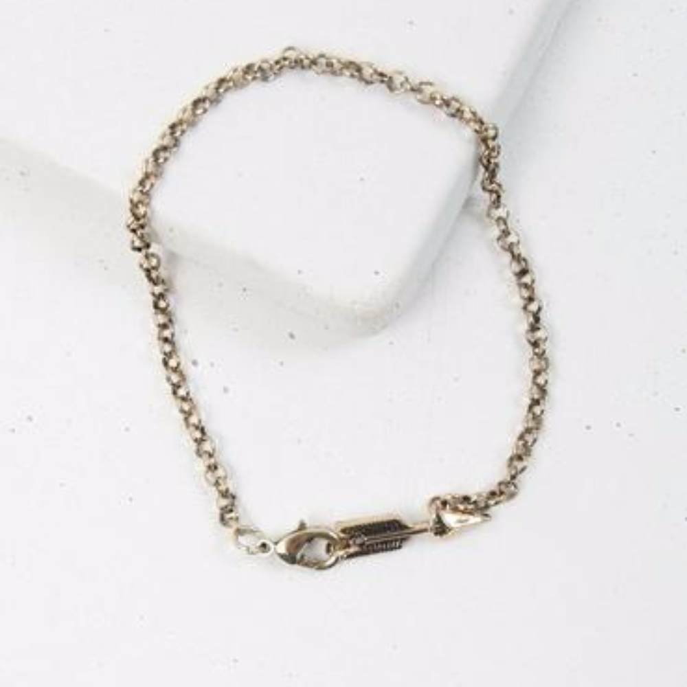 GOLD ARROW BRACELET