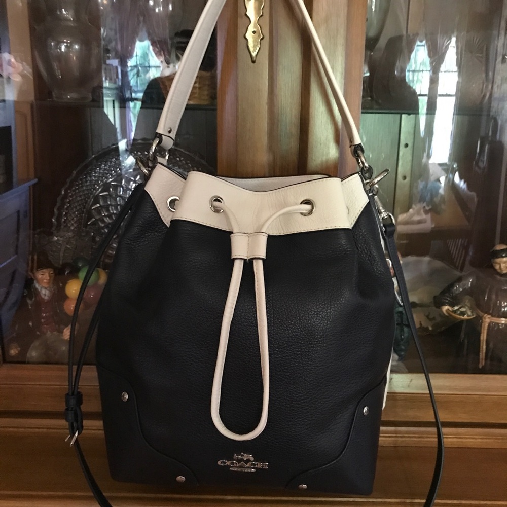Coach NWT's Mickey bag Navy/White