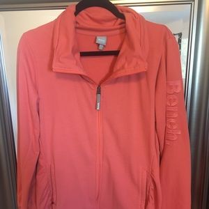 Bench orange sweater