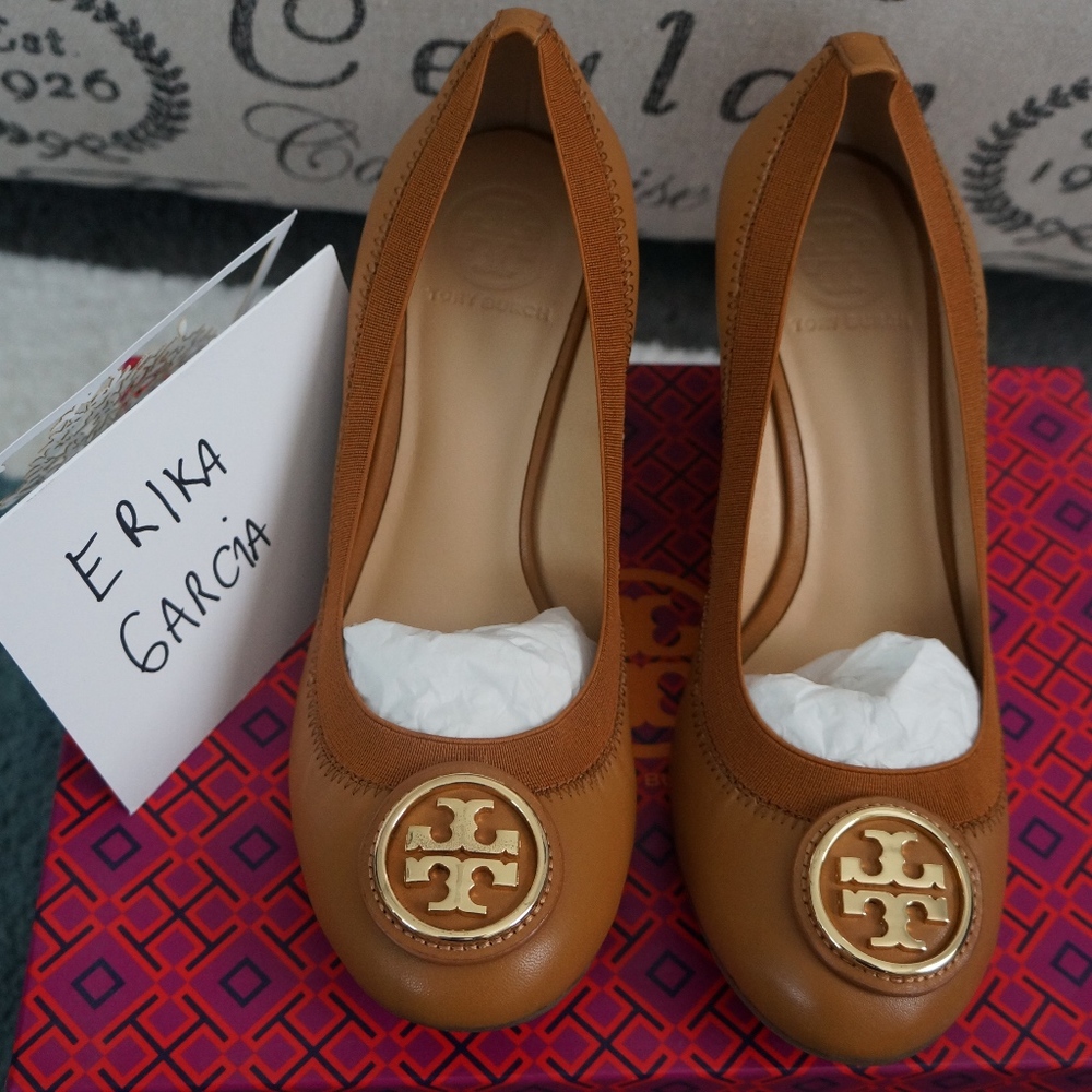 Tory Burch Caroline 2 65MM Wedge Size 8.5