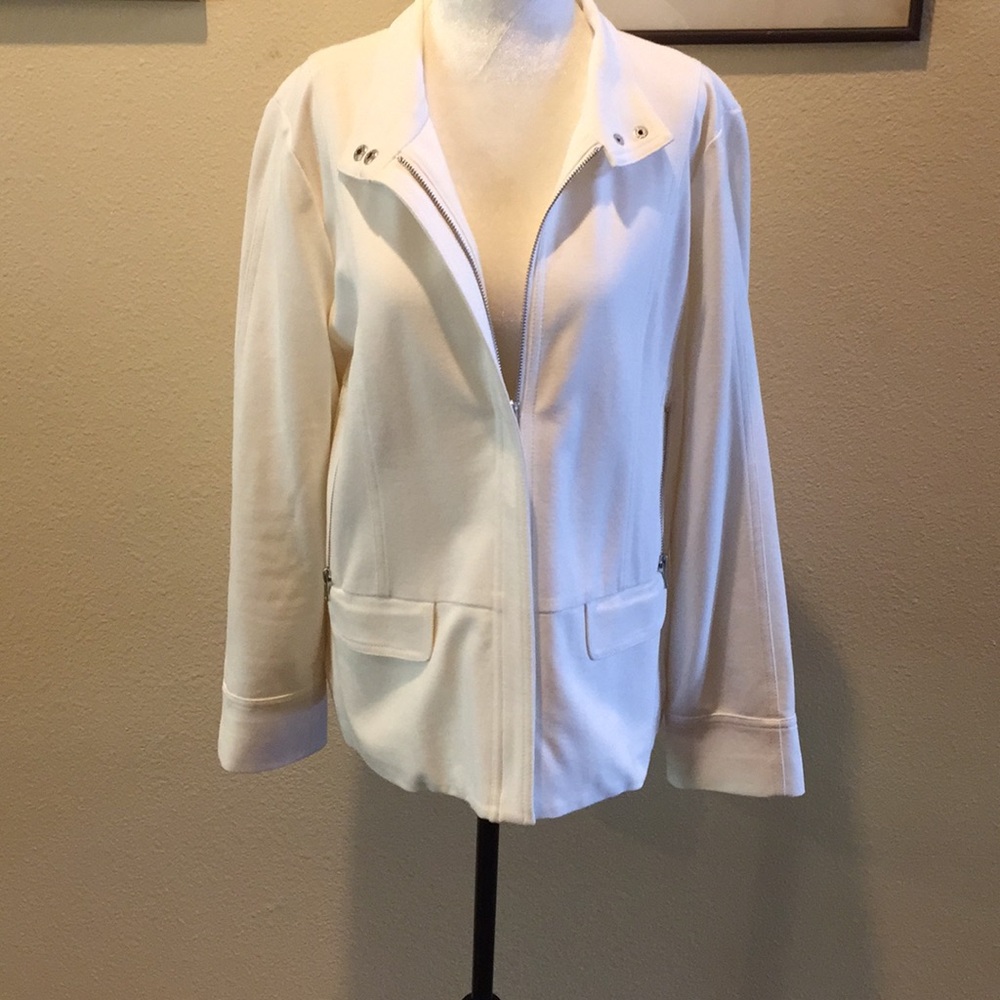 CHICOS LIKE NEW WHITE JACKET ZIP UP WITH DETAILS