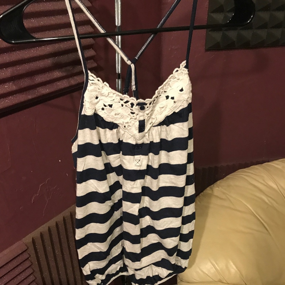 WOMENS TOP FOR SALE 😁