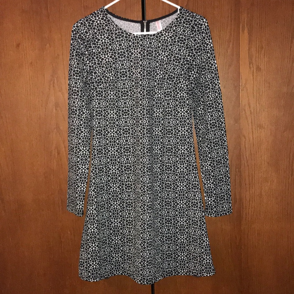 Long Sleeve Black&White Dress