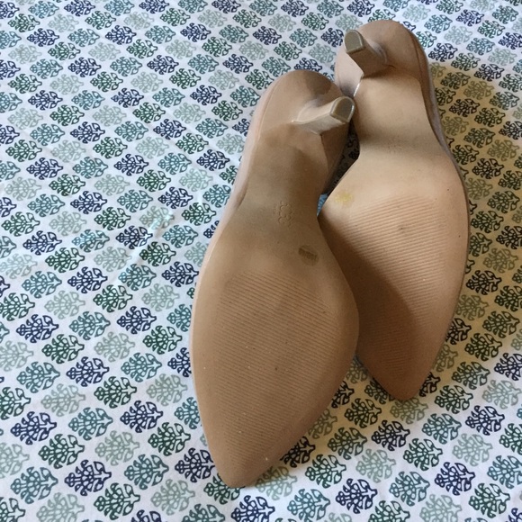 BCBG Nude Pumps - Picture 4 of 5