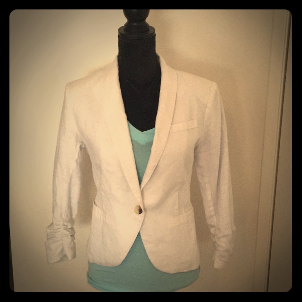 Linen whit blazer