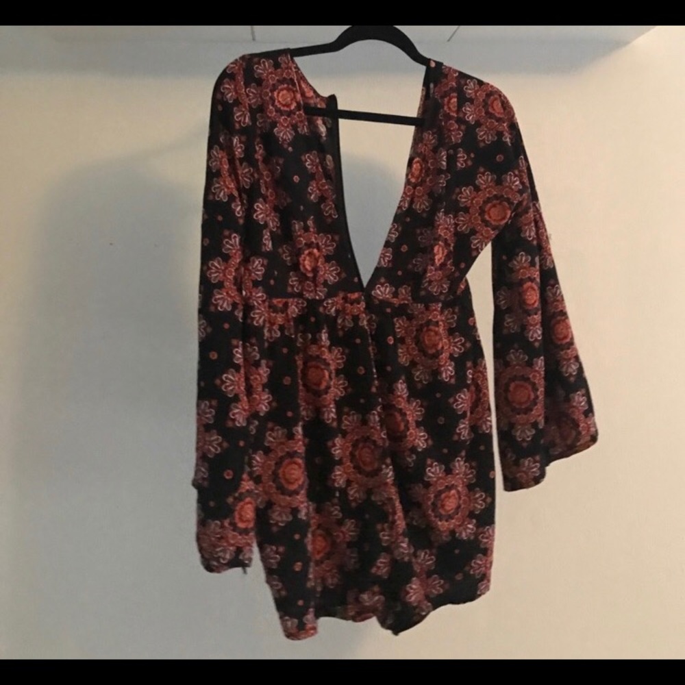 Cute romper never worn