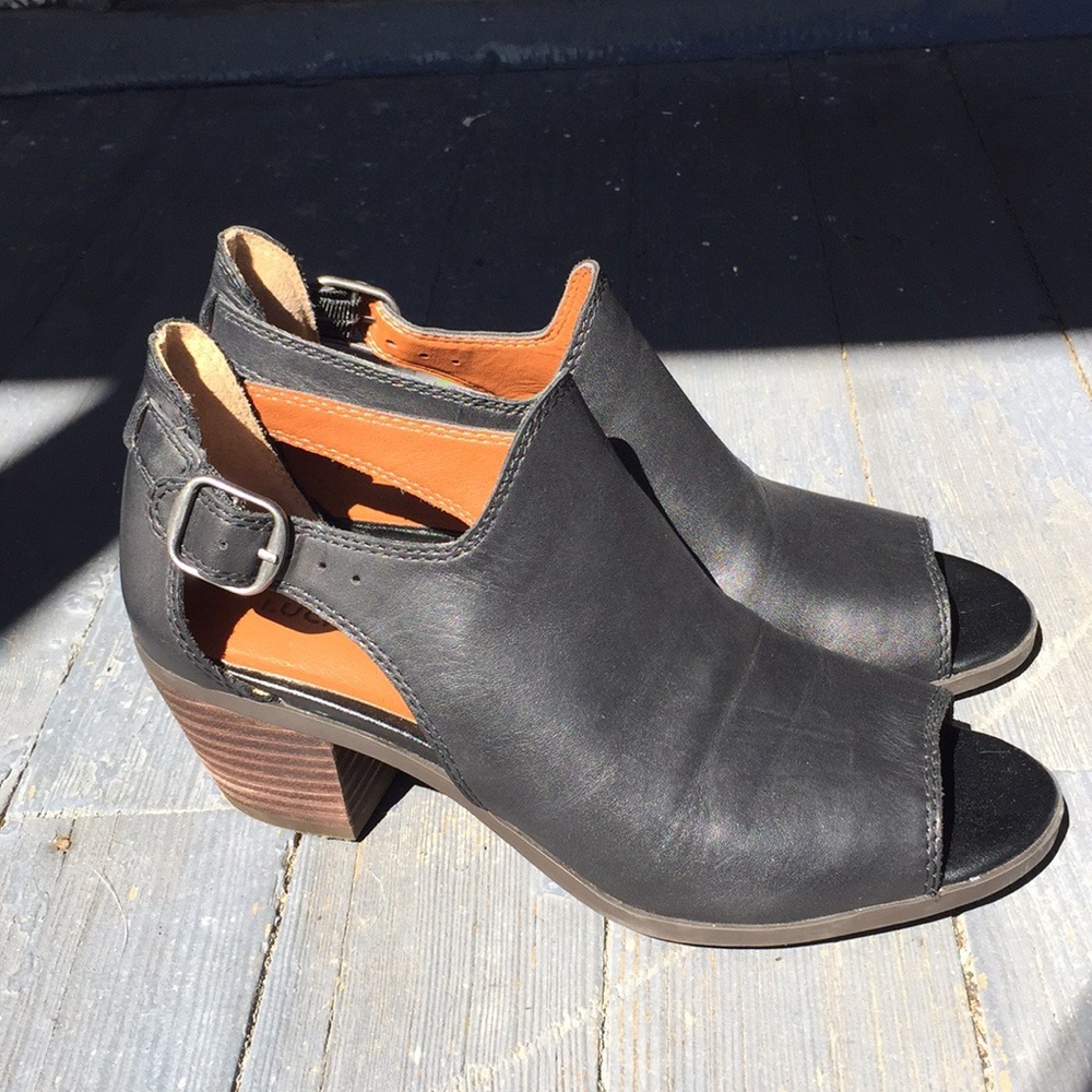 Lucky Brand cut out peep toe booties