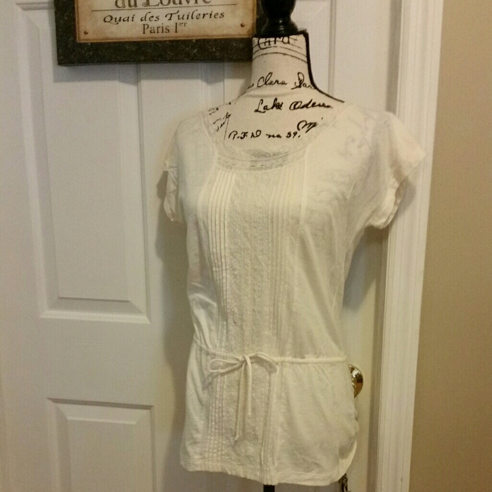SOLD 💰 LAUREN JEANS COVictorian Inspired Blouse