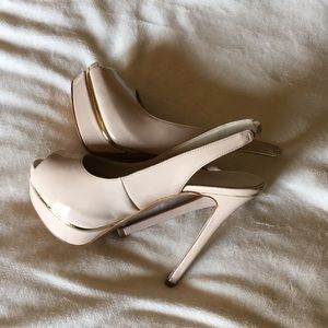 Aldo heels 6.5 beige and gold