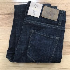 High-Rise Stretchy Jeans
