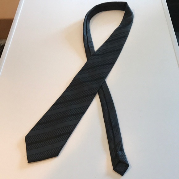 Tie - Picture 3 of 3