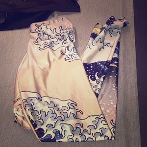 BlackMilk Great Waves leggings