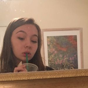 Meet your Posher, Claire