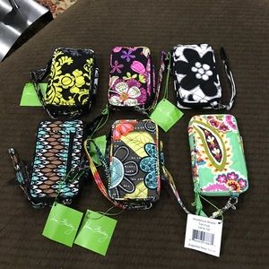 Vera Bradley smartphone wristlet