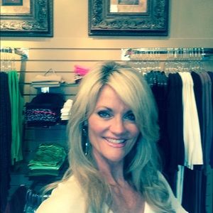 Meet your Posher, Rhonda