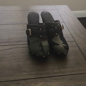 Michael Kors high heeled Clogs