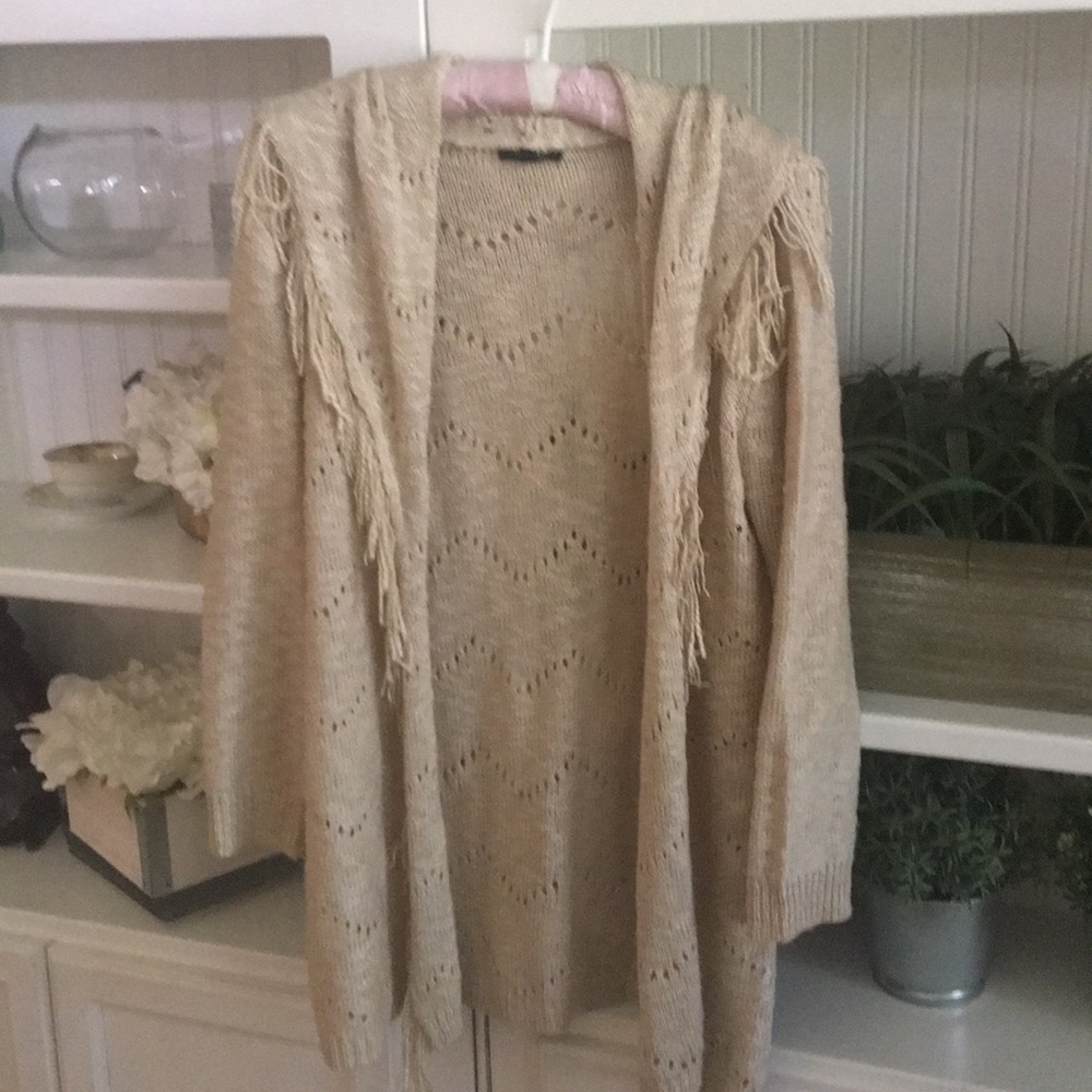 Stylish shawl collar cardigan.