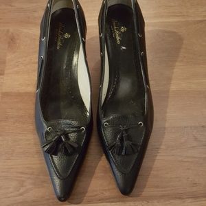 Brooks brothers  black leather pumps