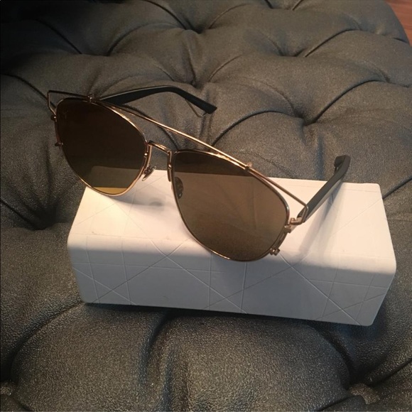 Dior Technologic gold sunglasses πππ - Picture 3 of 8
