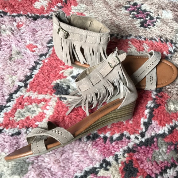 Minnetonka Suede Fringe Wedge Sandals - Picture 2 of 8
