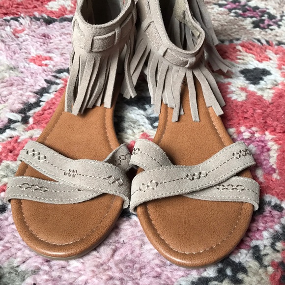 Minnetonka Suede Fringe Wedge Sandals - Picture 4 of 8
