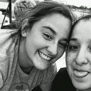 Meet your Posher, Cassandra