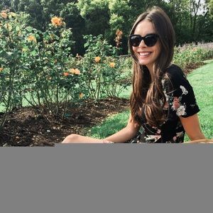 Meet your Posher, Nicole