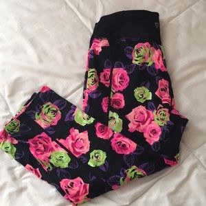 Betsy Johnson Floral Capri Workout Pants