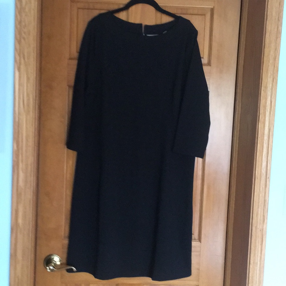 NWOT black classic shift dress