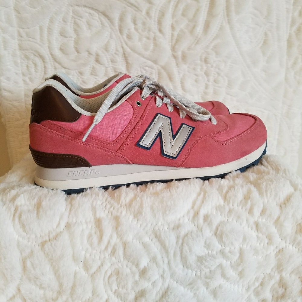 Women's Pink New Balance 574