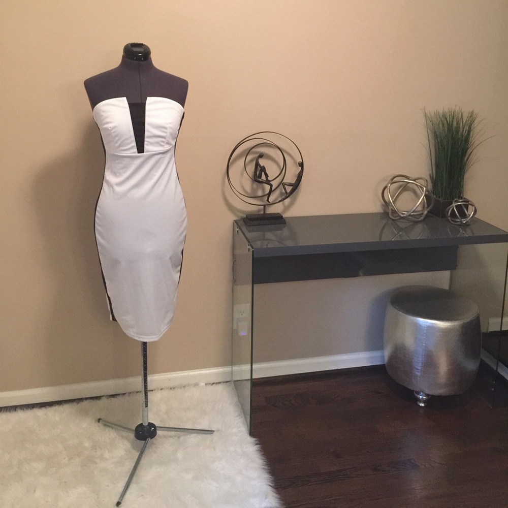 Black & white strapless pencil dress