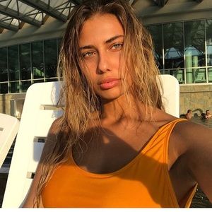 Meet your Posher, Hhh