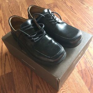 Florsheim boys shoes