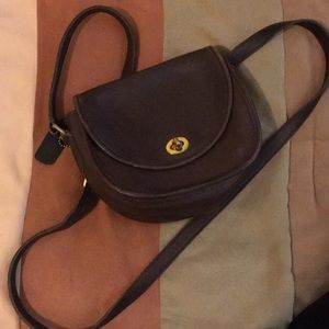 Classic Coach Crossbody Purse-PRICE IS FIRM!